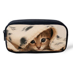 Trousse Chat Sous une Couette